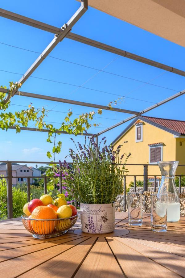 Apartments Horvat Veli Losinj Bagian luar foto