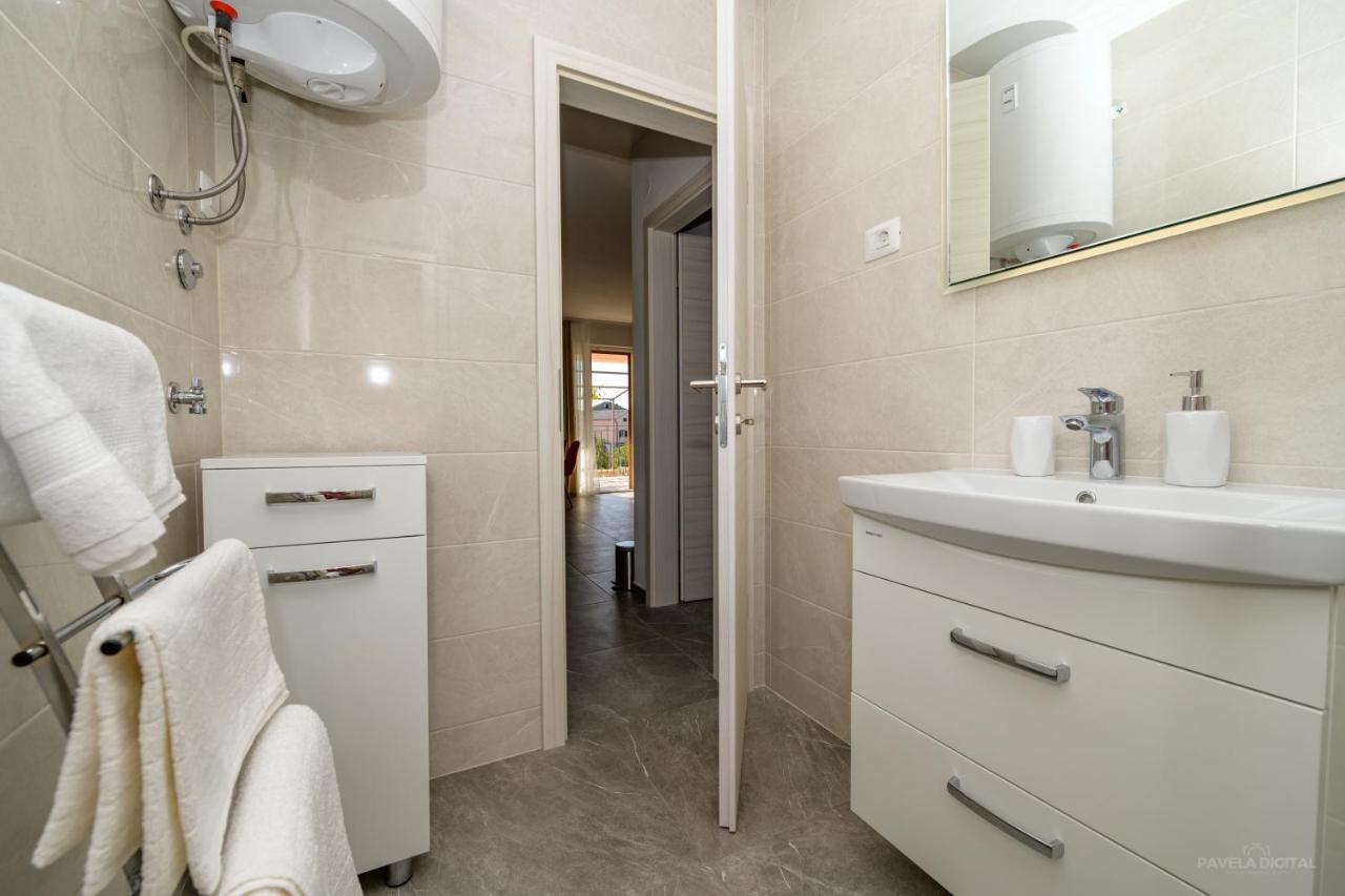 Apartments Horvat Veli Losinj Bagian luar foto