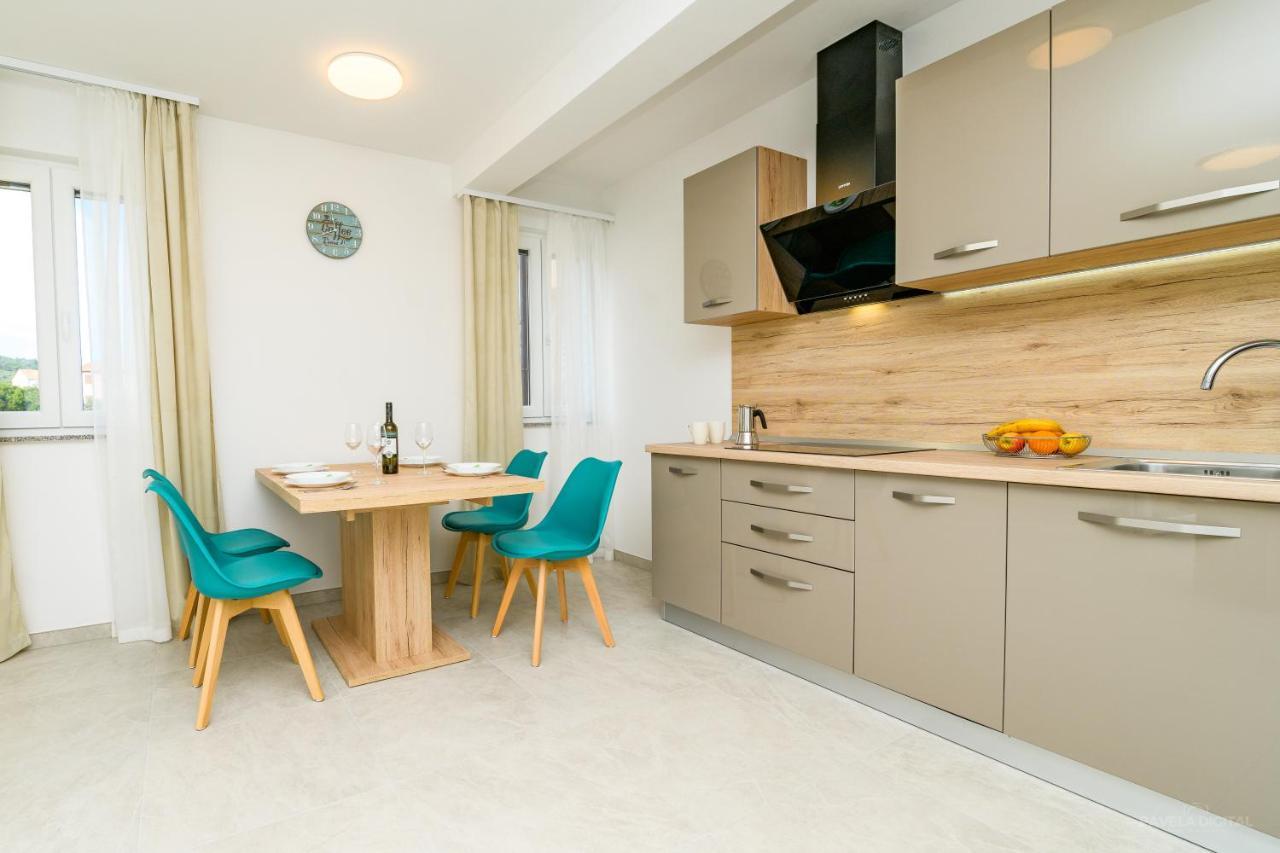 Apartments Horvat Veli Losinj Bagian luar foto
